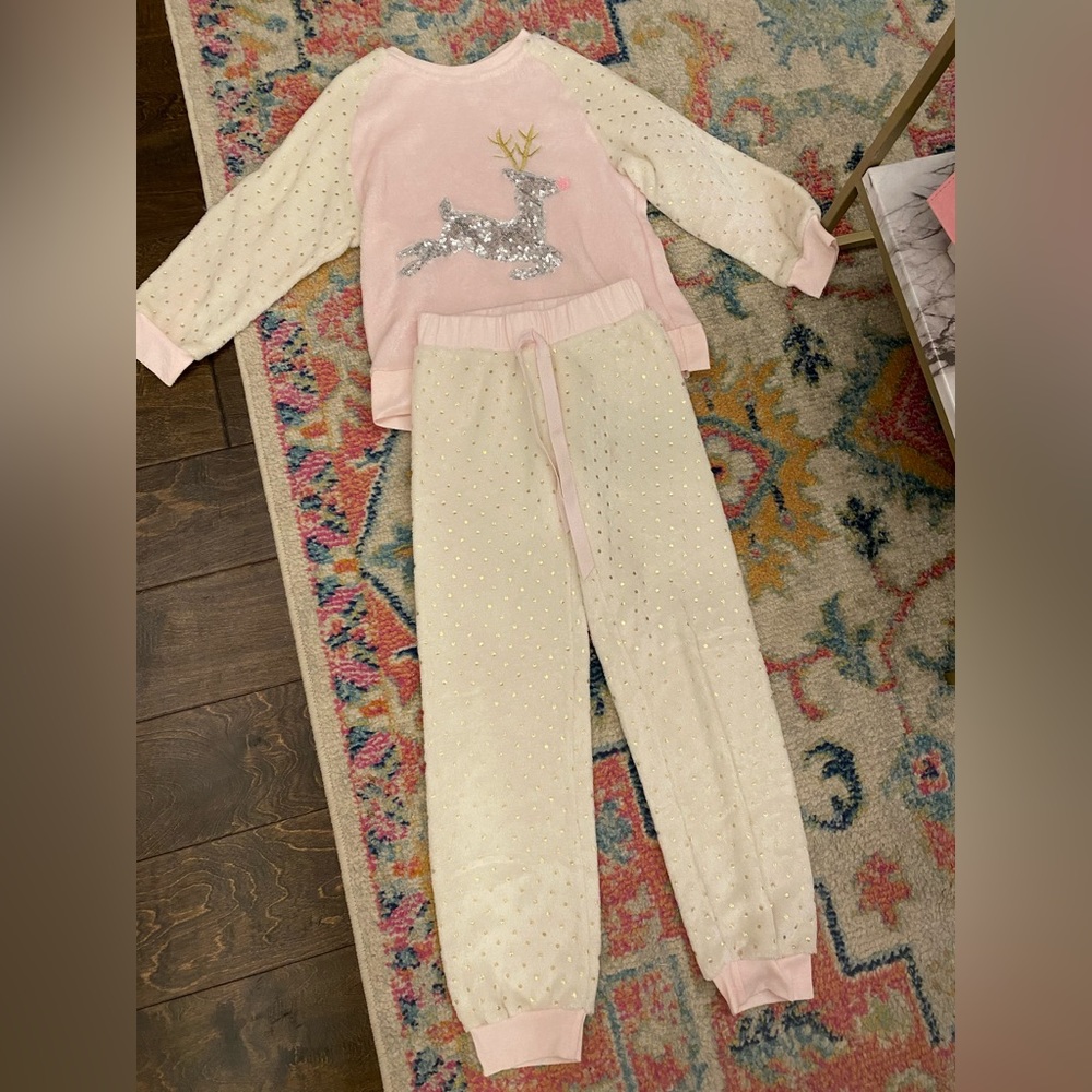 Christmas pajamas! Size 7